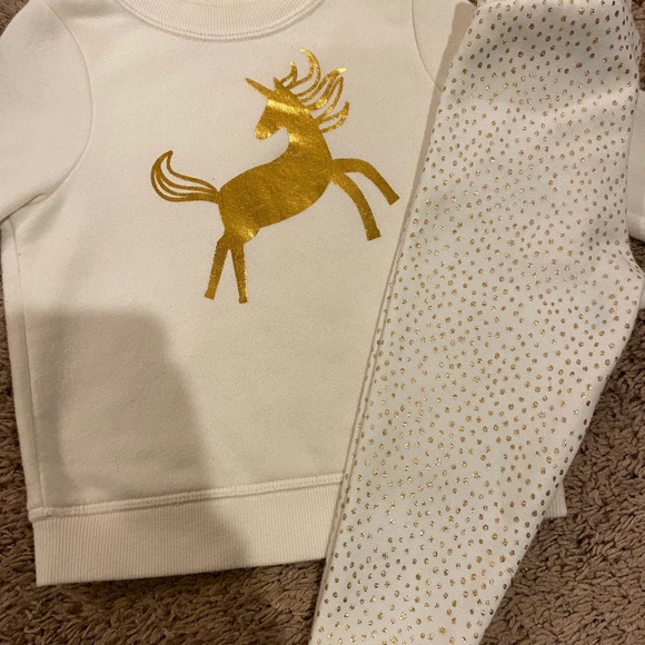 NEW Cream Sweater with Gold Unicorn & Fleece pants - Picture 13 of 16